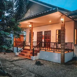 Naraya 2*, Koh Lanta Thailand
